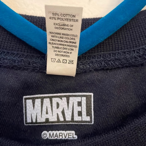Marvel Christmas sweatshirt. - Picture 2 of 4